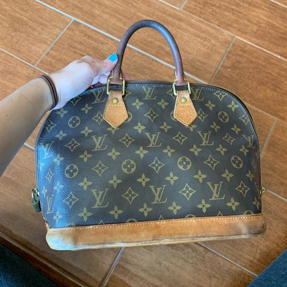 Authentic vintage Louis Vuitton Purse - Picture 9 of 9